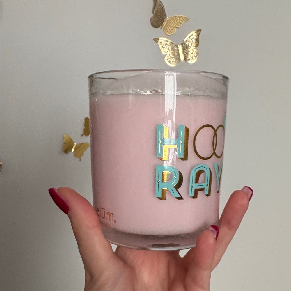 Pink 'Hooray' Candle - Picture 3 of 4